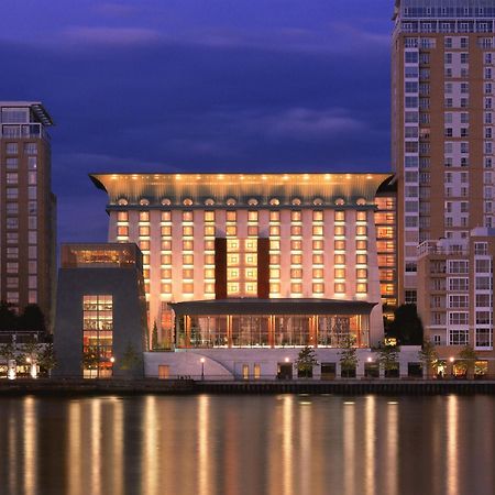 Canary Riverside Plaza Hotel London Exterior foto The InterContinental London O2