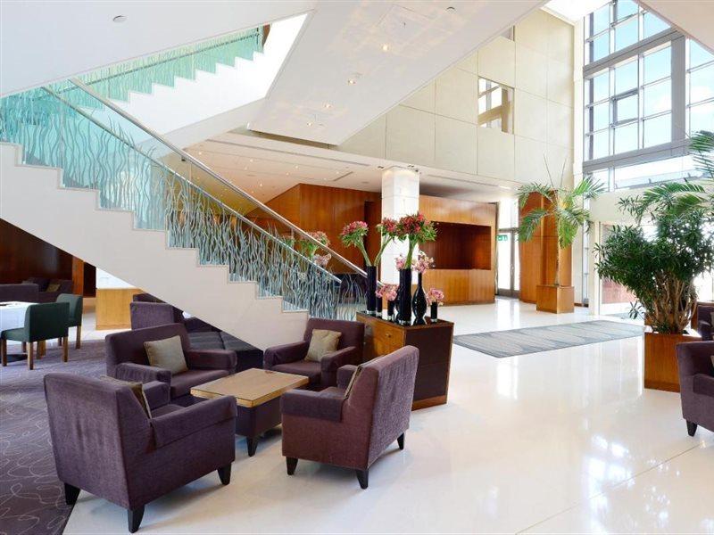 Canary Riverside Plaza Hotel London Exterior foto Lobby