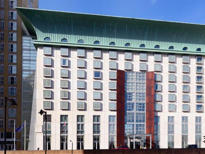Canary Riverside Plaza Hotel London Exterior foto The new building of the University of East London