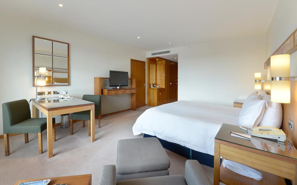 Canary Riverside Plaza Hotel London Exterior foto A room at the InterContinental London The O2