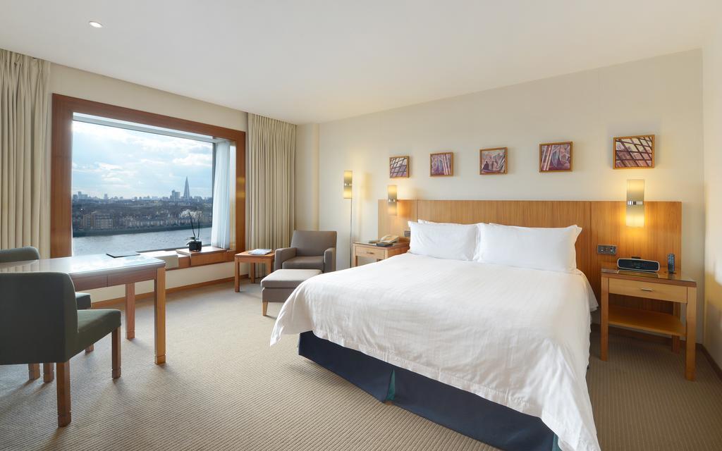 Canary Riverside Plaza Hotel London Exterior foto A room at the InterContinental London - The O2